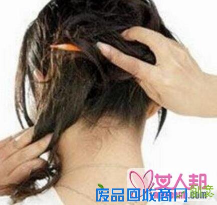 大神教你怎样用一支笔盘头发 最简单的装饰秀出美的新高度