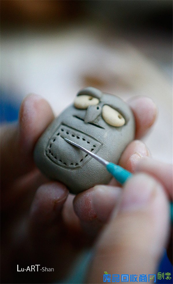 查看《泥塑猫头鹰的制作教程》原图，原图尺寸：600x981