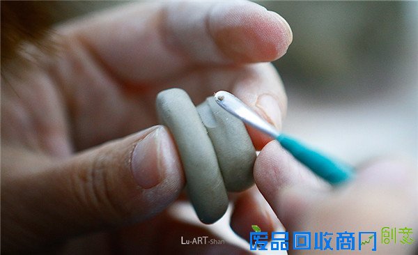 查看《泥塑猫头鹰的制作教程》原图，原图尺寸：600x366