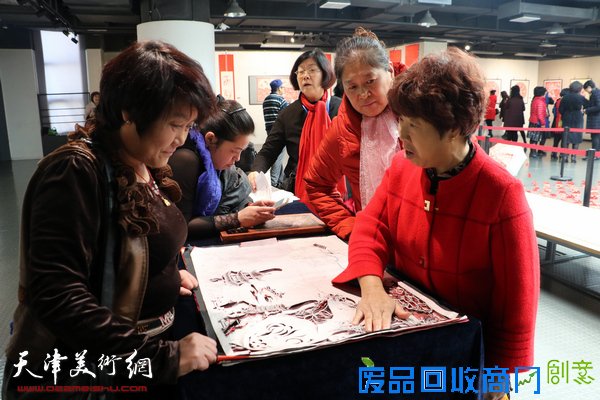 天津美院剪纸艺术结业展