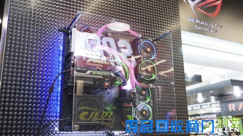 JDI、MINE都是销售电脑零配件为主，但也有明显不同。JDI主营一般电脑零件，尤其是高端产品，在这里都能找到，货源也很齐全。MINE则是偏向改装类，有不少水冷散热、电竞周边。