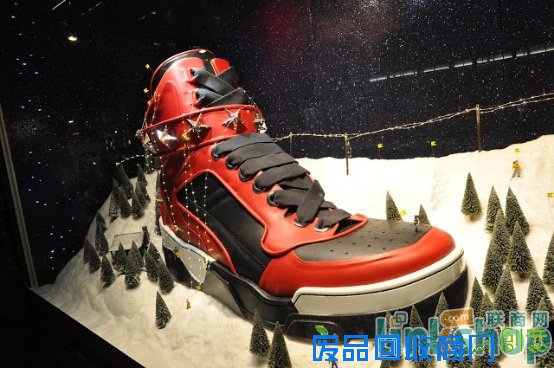 创意之惊喜：国外商场的圣诞美陈节日氛围浓郁