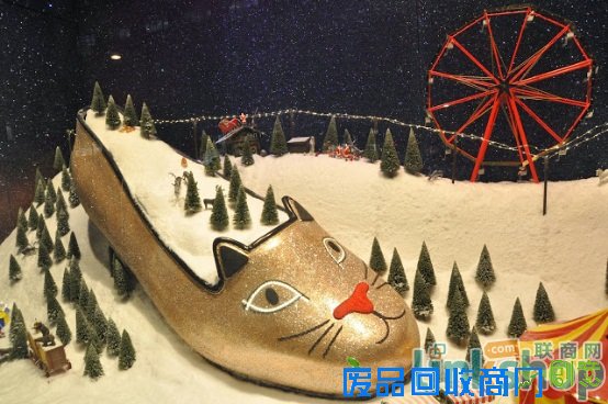 创意之惊喜：国外商场的圣诞美陈节日氛围浓郁