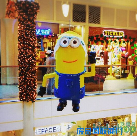 创意之惊喜：国外商场的圣诞美陈节日氛围浓郁