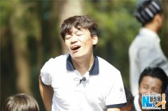 王宝强父女录制《爸爸去哪儿3》 女儿甜美可爱（图）