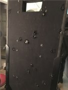 攻入巴塔克兰剧院所用盾牌曝光 被击中27次