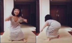 曹格晒爱女跳舞影片 姐姐摆S型活泼可爱(图)