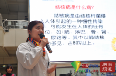 长沙中心医院大换皮上演真人版“美图秀秀”