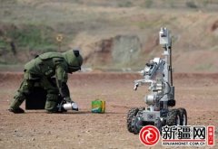 机器人：不吃饭不睡觉不要工资不偷懒 店主很满意