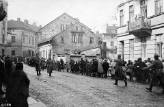 幸存者的悲伤：奥斯维辛集中营解放70周年今昔对比