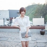 网络女主播神因不科学的身材爆红