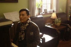 张信哲携父首次合唱 新歌《苍苍》再述亲情