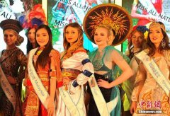 全球生态旅游大使走进上海秀气质(组图)