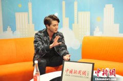 小五大赞张萌善良可爱：和她对戏会走神(图)