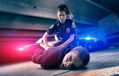 美摄影师拍特警医生工作照似电影海报(高清组图)