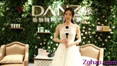 丹姿携手王丽坤，完美打造女神“素”成记