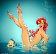 当可爱迪斯尼公主变成性感风情女郎(组图)