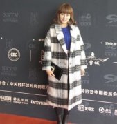 吴诗曼红毯造型萝莉可爱青春活力抢镜(图)