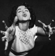 爱恋一生 美摄影师67年内为妻子拍摄千余张照片(高清组图)