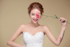 婚纱照风格中女士婚纱照欣赏的样式有很多