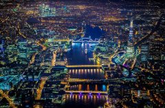 美摄影师两千米高空俯拍大都市绚丽夜景(高清组图)（全文）