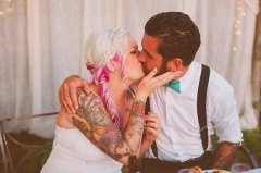 纹身新娘的个性婚纱照 古老艺术的现代风格婚尚