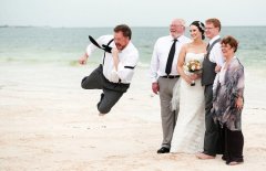 国际摄影协会盘点史上最搞笑婚纱照（组图）