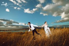 北京婚纱摄影；冬季拍婚纱照怎样选婚纱礼服