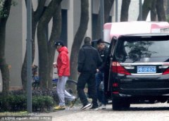 谢霆锋念旧情开工仍坐张柏芝所送汽车 破与王菲结婚传闻