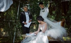 王阳明澳洲庄园大婚 唯美婚纱照曝光(组图)(1)