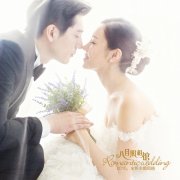 不同风格婚纱照，展示不同的新人面貌