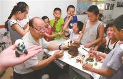 捏泥人 学手艺(图)