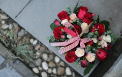 DIY红色的花篮，带着TA去拜年吧！