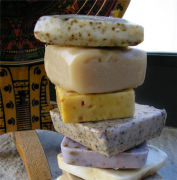 手工香皂洗脸护肤效果真的好？ 小编带你一探究竟