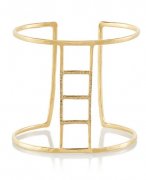 金饰搭出时髦感 今夏最热门的单品都在这里