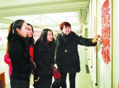 首届丝绸之路民间剪纸精品展开展(图)