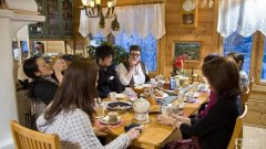 用驯鹿角为自己手造一件拉普兰配饰