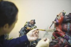 天津泥人王彩塑源于庙宇彩塑 传承3代有百年历史