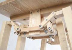  能够行走的桌子