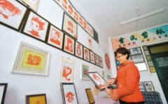 52岁雷阿姨玩时尚剪的动漫人物很逼真