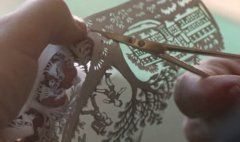 技艺非凡！瑞士剪纸艺术家坦露创作过程