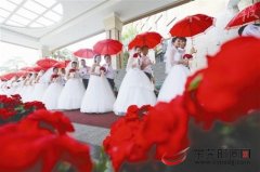 大朗全城见证15对新人集体婚礼