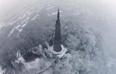 杭州西湖雪景航拍照美如水墨画 南方大范围低温雨雪