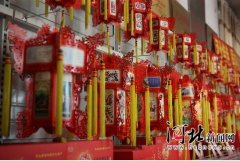 大红灯笼高高挂