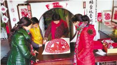 剪纸大师用指尖传承年俗