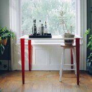  简约的自搭桌子