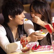 白色情人节送什么给女朋友