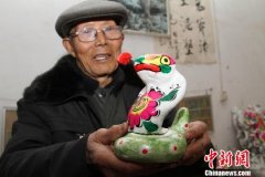 陕西关中地区民俗游春节升温 “非遗”工艺品受捧