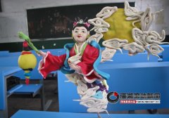 “面人王”捏出嫦娥奔月“捏面人很快乐”[图]
