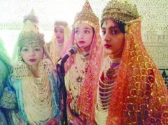 特雷姆森婚纱30公斤重